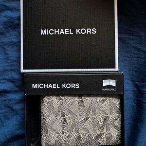 Michael Kors Black and Gray Key Holder